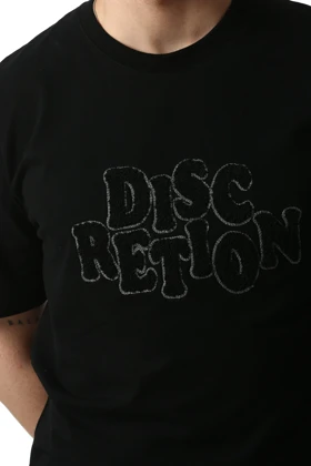 تیشرت آستین کوتاه گلدوزی مردانه