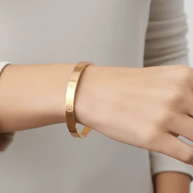 دستبند زنانه مدل کارتیر