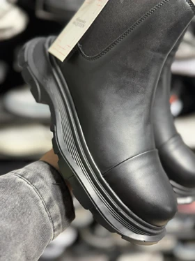 نیم بوت مردانه لژدار بغل کش مکویین