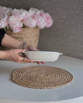 مرغ خوری بیضی متوسط دنی هوم طرح گل آبی سایز متوسط / BA29