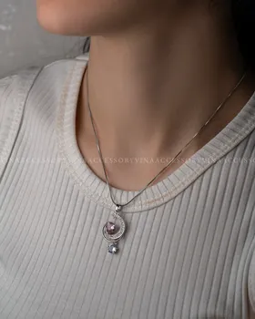 گردن‌بند براق نگین