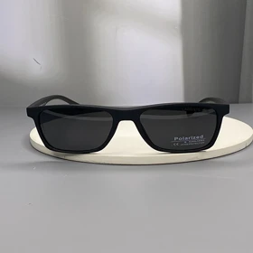 عینک آفتابی لاگوست با فریم کائوچو و لنز پلی‌کربنات پلاریزه UV400 Lacoste Original