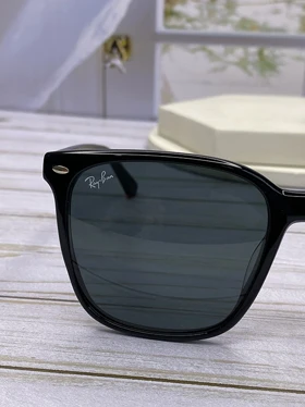 عینک آفتابی ری‌بن RB2206D تجربه لوکس و محافظت کامل UV400 با فریم کائوچو استات
