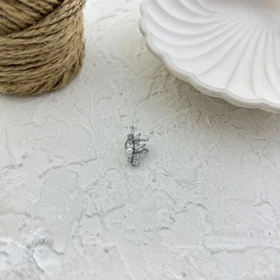 گوشواره ایر کاف نگین‌دار طرح خاص و شیک