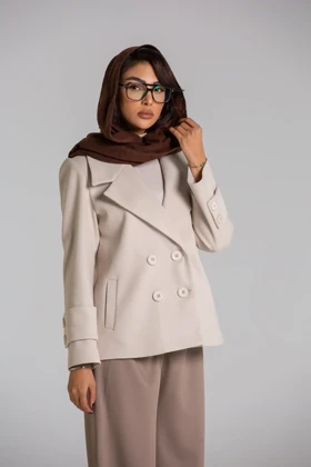 پالتو کت فوتر کراپ 4 دکمه (کرم روشن)