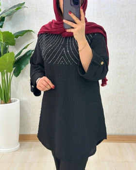 C026- تونیک رخشان نسکافه ای یک خط ته طاقه وسط لباس هست