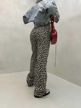 شلوار جین پلنگی