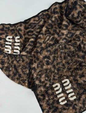 شال پلنگی میو میو کد 400