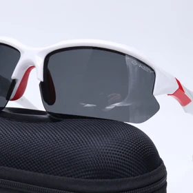 عینک برند OAKLEY کد 181333