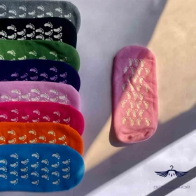 جوراب ضد ترک پا و خشکی سیلکونی وارداتی با جعبه (صورتی)