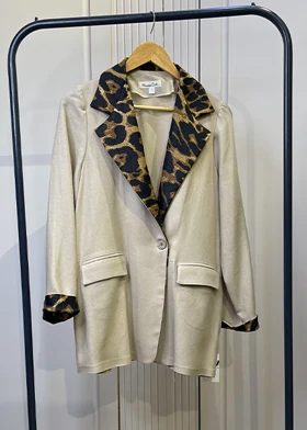 کت یقه پلنگی