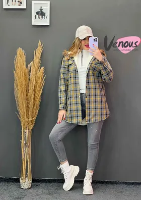 پالتو چهارخونه داخل ببعی