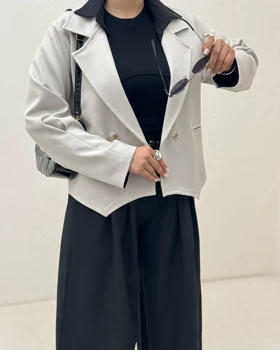 کت کجراه مازراتی