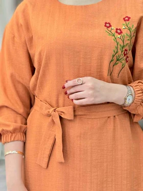 مانتو گلدوزی جلوبسته کمردار