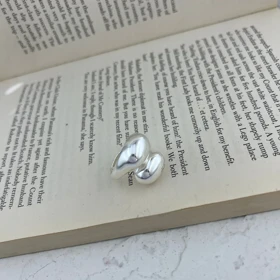 انگشتر زنانه با طرح مدرن و خاص
