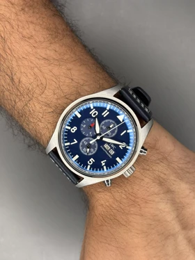 ساعت مچی آی دبلیو سی خلبانی کورنوگراف بند چرمی صفحه سرمه ای IWC Pilot