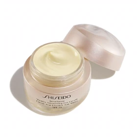 کرم روز ضد چروک صورت شیسیدو مدل Benefiance مناسب انواع پوست حجم 50 میلی‌لیتر