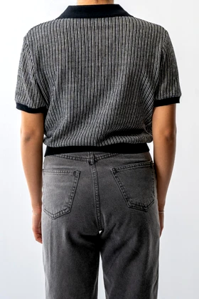 تیشرت آستین کوتاه یقه دار زنانه