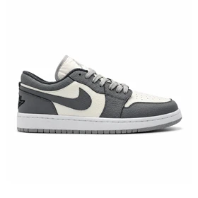کفش و کتانی مردانه مدل NIKE AIR JORDAN 1 رنگ سفید طوسی کد 2240