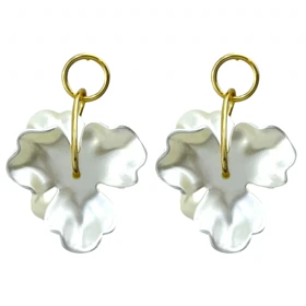 گوشواره زنانه مدل مرواریدگل طرح گل با جلوه مرواریدی