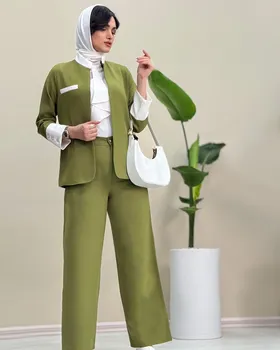 ست یقه ایستاده مازراتی