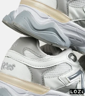 کفش کتانی زنانه طوسی سفید NEW BALANCE 9060