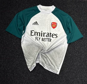 کیت باشگاهی وارداتی آرسنال پارچه دورس دو نخ تابستانه رنگ بندی