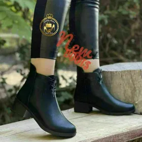 نیم بوت زنانه پاشنه‌دار F 49