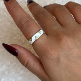 انگشتر طرح لویی ویتون