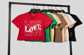 کراپ تیشرت زنانه سوپرنخ مدل LOVE