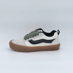 ونس نواسکول زیر گام سفید /Vans knuskool white gum