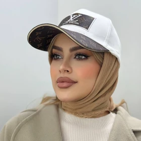 کلاه بیسبالی وارداتی lv کتان با نقاب چرم