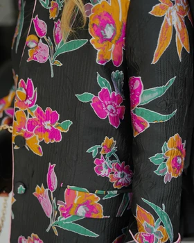 مانتو عروسکی