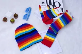 کلاه بافت رنگینکمونی