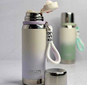 فلاسک تمام استیل کاپ‌دار برند SZM حجم 550 به همراه بند دستی