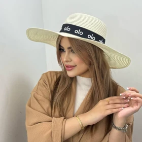 کلاه ساحلی با روبان الو