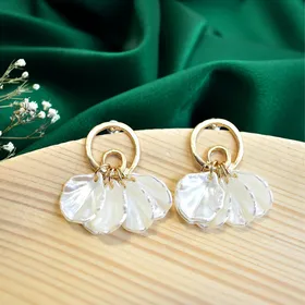 گوشواره صدفی