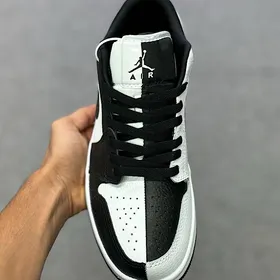 کتانی جردن وان سفید مشکی Nike Air Jordan 1