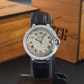 ساعت مچی زنانه و نوجوان کارتیر CARTIER مدل مینیمال با بند رنگ ثابت و موتور کوارتز ژاپن