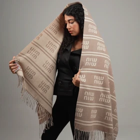 شال میو میو (کرم)