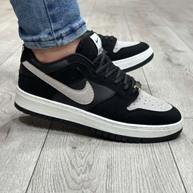 کفش کتانی اسپرت مردانه رنگ مشکی مدل نایک ایر NIKE