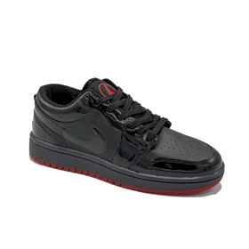 کتانی اسپرت مردانه مدل نایک جردن1 Nike Jordan رنگ مشکی قرمز