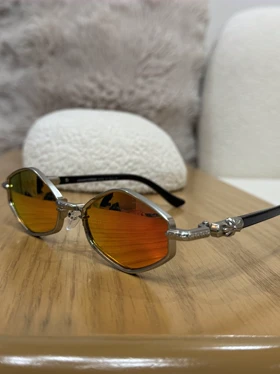 عینک کروم هارتز لوزی کد 330 Chrome Hearts (مشکی‌نقره‌ای)