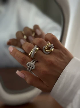 انگشترهای نگین‌دار