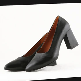 کفش پاشنه‌دار زنانه چرم یلسان مدل لیانا کد 642-HRM