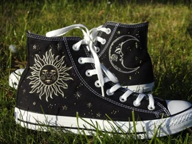 کفش آل استار کاستوم زنانه Embroidered Sun Moon