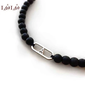 دستبند نقره بیضی حرف لاتین