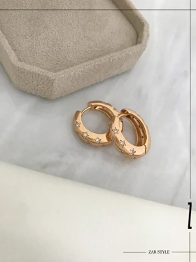 گوشواره حلقه‌ای نگین ستاره‌ای
