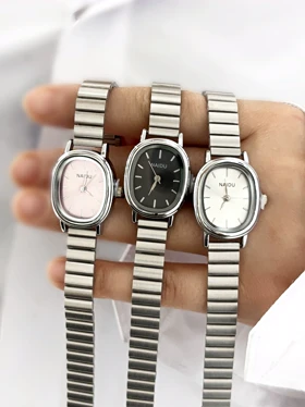 ساعت نایدو بیضی مینیمال