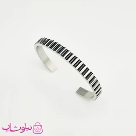 دستبند بنگل مردانه مدل مارش مشکی نقره ای کد 370